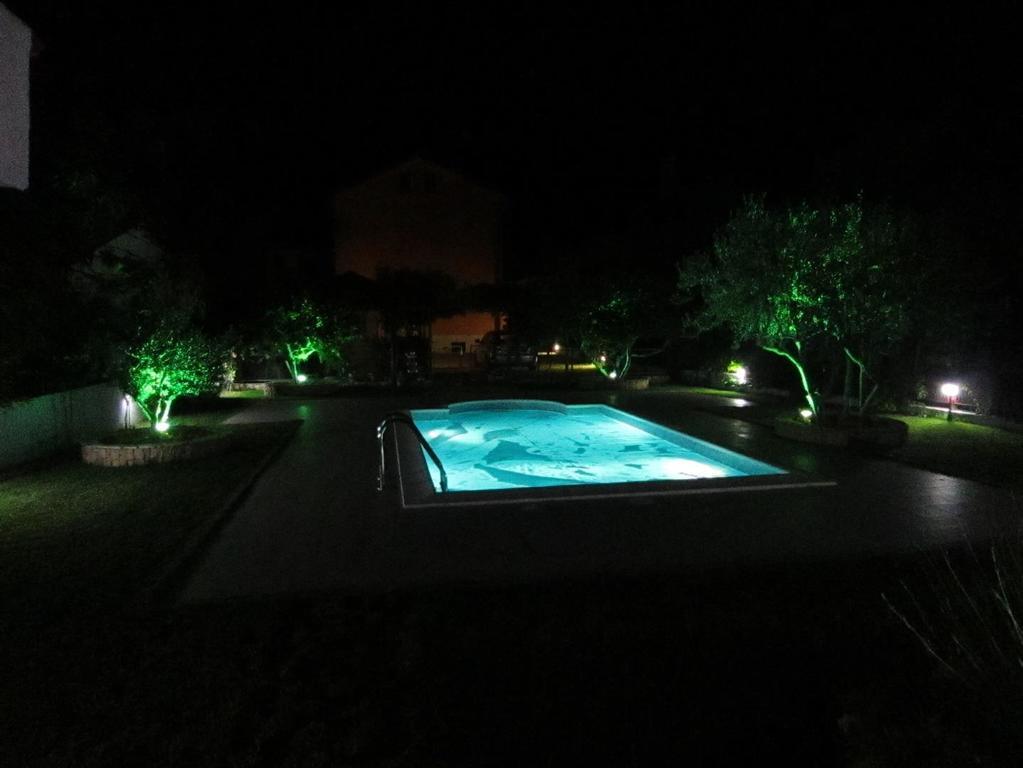 Villa Croatica Apartments Zaboric Εξωτερικό φωτογραφία
