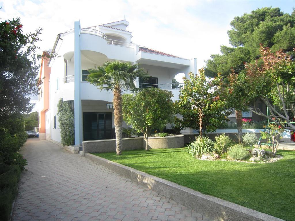 Villa Croatica Apartments Zaboric Εξωτερικό φωτογραφία