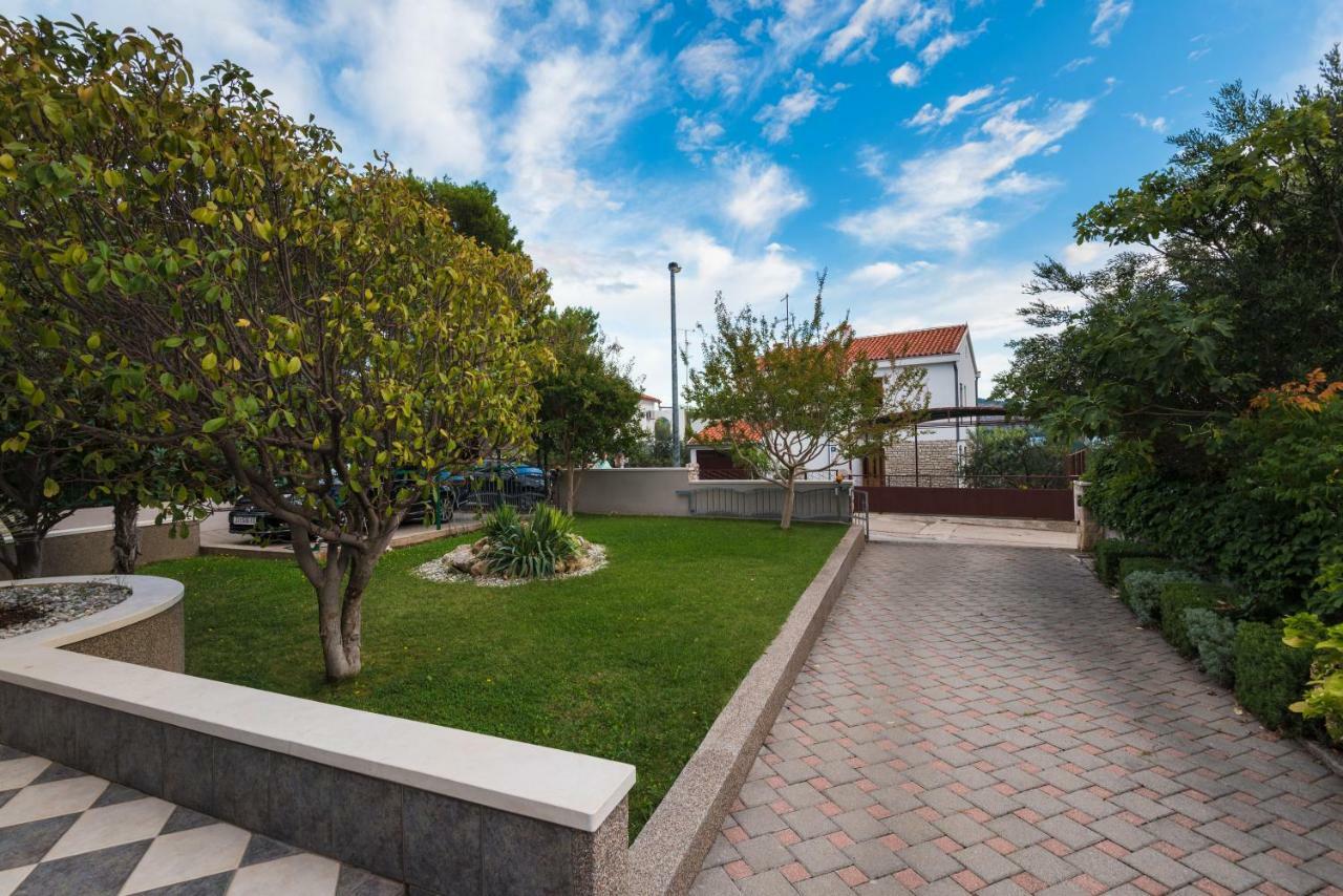 Villa Croatica Apartments Zaboric Εξωτερικό φωτογραφία